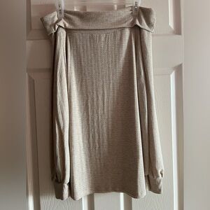 NWOT Entro Off Shoulder Blouse Size M